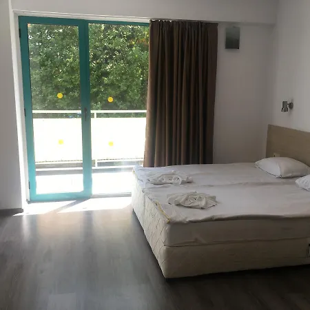Hotel Largo 2*